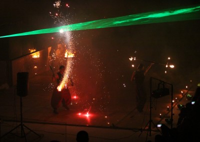 fireshow z laserami